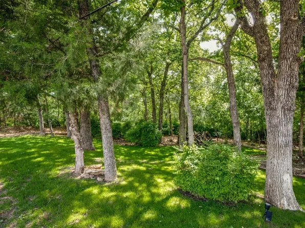 215 Scenic Dr, Highland Village, TX 75077