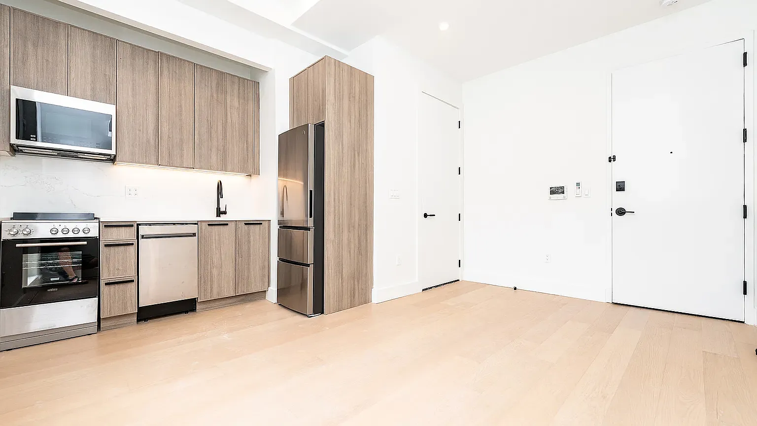 107 South 6th Street — Photo 2