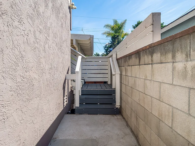 9511 Janfred Way — Photo 4