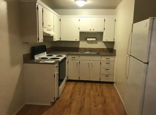 800 Patricia Ann Dr APT 2, Camano Island, WA 98282