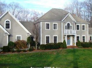 6 Pole Bridge Ln, Guilford, CT 06437