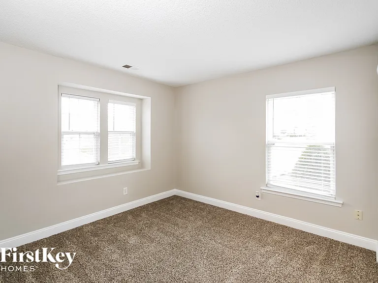 9626 Falling Stream Dr — Photo 11
