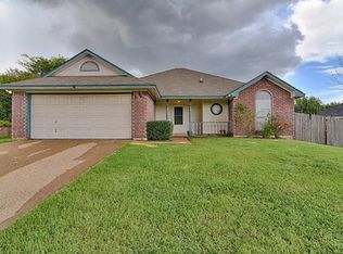 28 Atlantic Ave, Midlothian, TX 76065