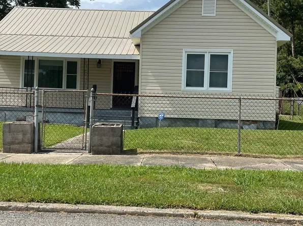 511 W 13th St, Anniston, AL 36201