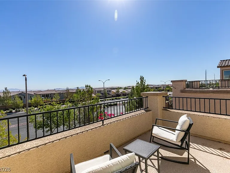8160 Skye Desert Dr — Photo 43