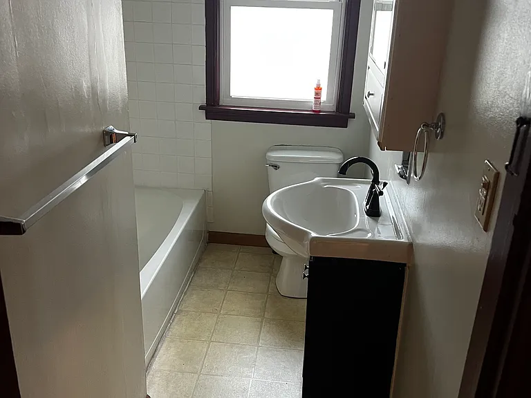 1303 Brookside Ave #1 — Photo 2