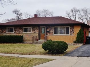 947 Leahy Cir, Des Plaines, IL