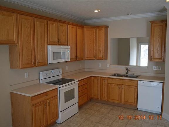 3rd image of 4212 Roundhouse Dr