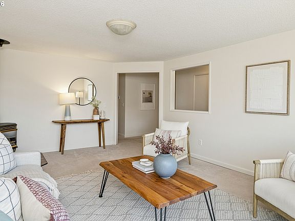 5th image of 21414 SE Salmon St