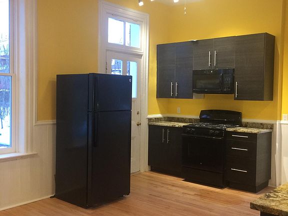 4th image of 3308 Salena St Floor 1