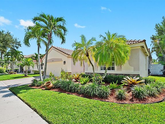 3rd image of 1379 Meadows Blvd