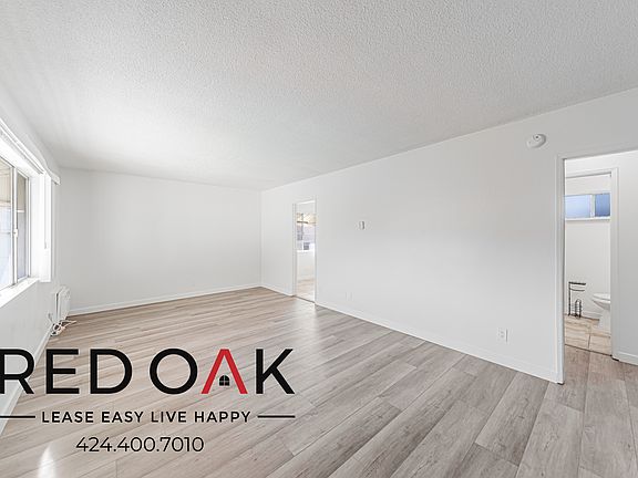 4th image of 8720 Owensmouth Ave APT 5