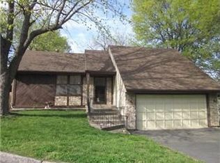 7438 Santa Fe Dr, Overland Park, KS 66204