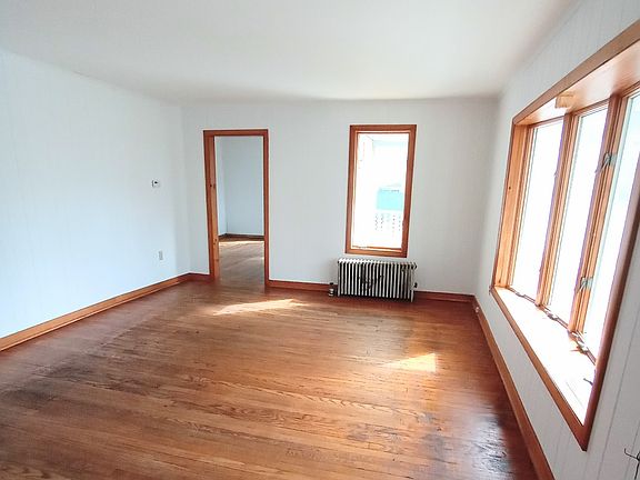 3rd image of 23 South St