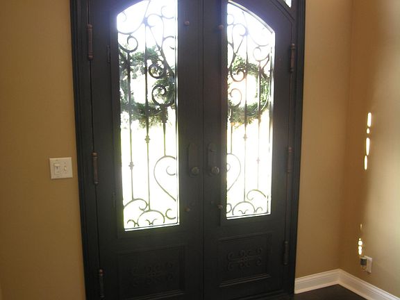 4th image of 1205 Glenbrook Dr