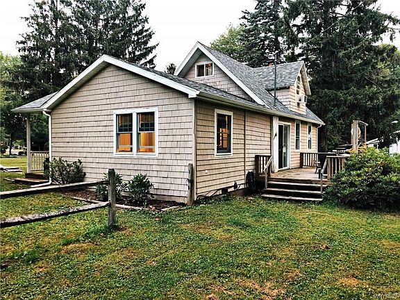2nd image of 207 Grant Ave