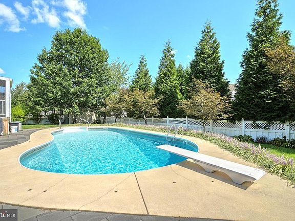 4th image of 5245 Board Rd