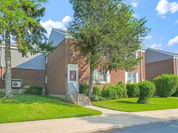 224-01 Hillside Avenue image 5 of 15