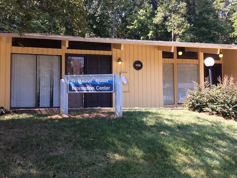1287 Schaub Dr — Photo 36