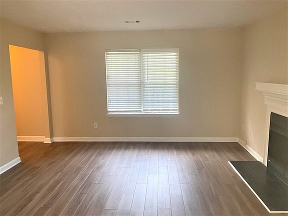 4th image of 2848 Cobb Place Manor Ct
