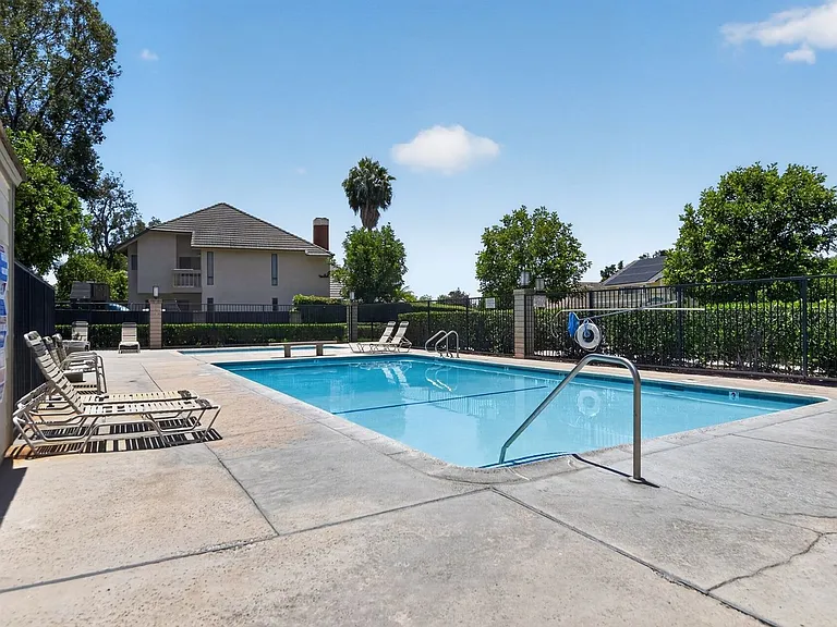2173 Arbor Cir — Photo 46
