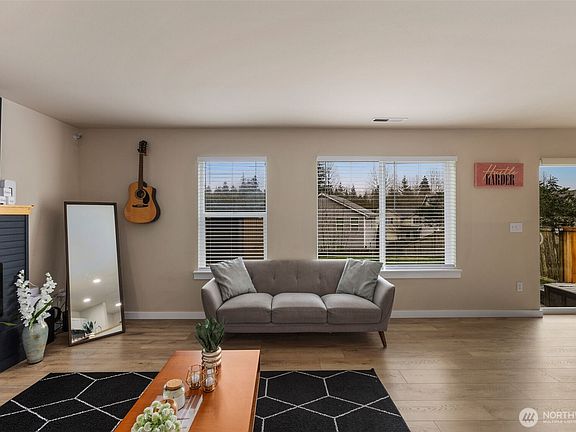 5th image of 7811 86th Drive NE