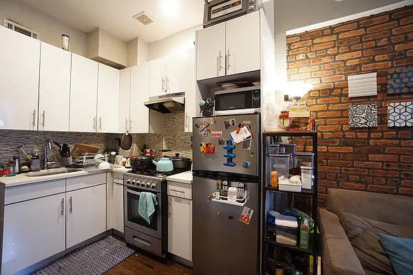 Rented by Rennit Inc. | media 29