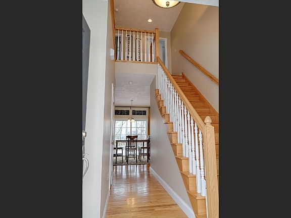 3rd image of 206 Wiltshire Dr