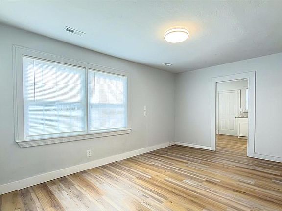 5th image of 1621 King Ave