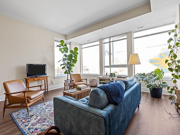 4th image of 400 W North St #718