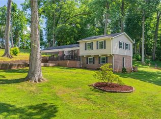 810 Prince Charles Ct, Kernersville, NC 27284