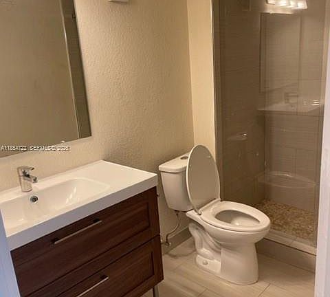 5th image of 565 Vista Isles Dr APT 2011