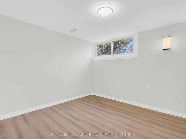 1398 Rebecca St — Photo 16