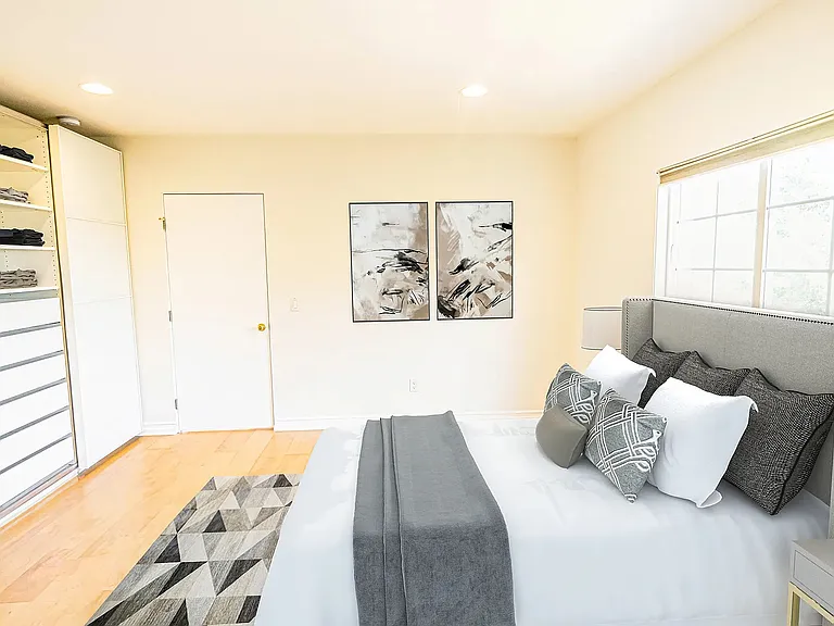 2024 Navy St — Photo 37