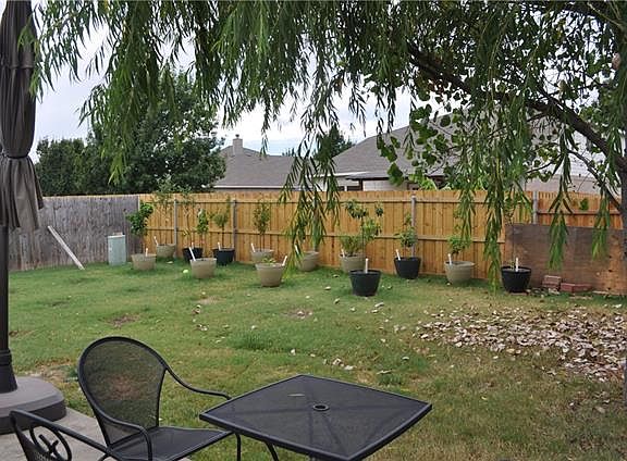 5th image of 4233 Gladney Ln