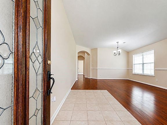 3rd image of 5402 Rosehaven Ct