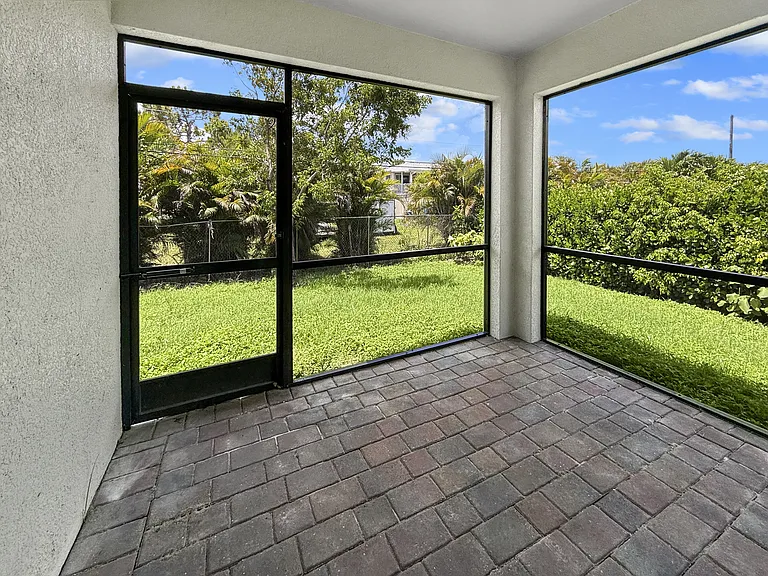 8458 Blackberry Rd — Photo 16