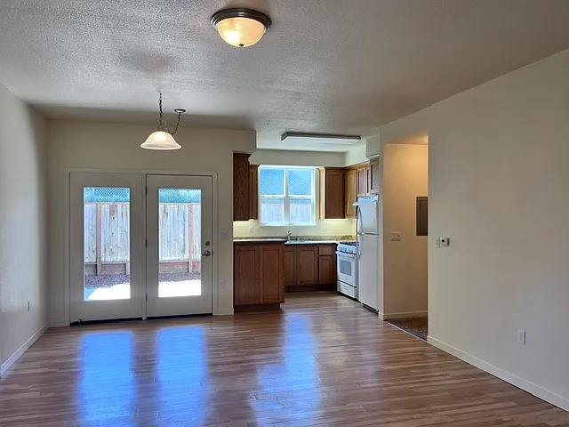 107 Blackburn St #2 — Photo 4