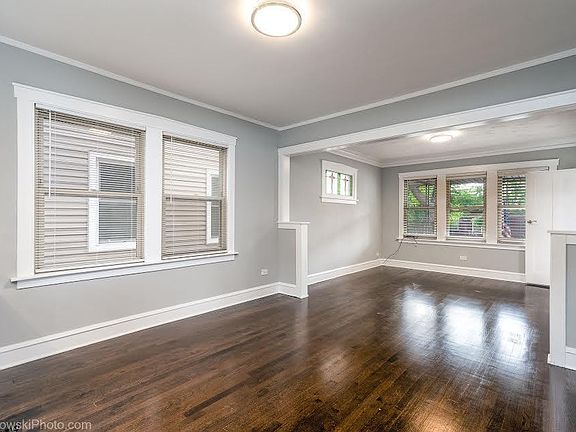 3rd image of 5623 N Austin Ave #1