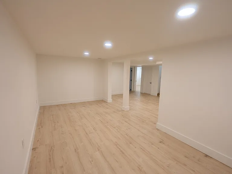 1746 Parkhill Dr #B — Photo 10