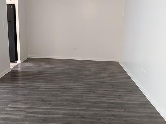 3rd image of 766 N Linden Ave APT 204