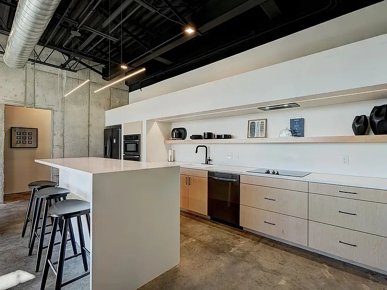 631 W California Ave — Photo 28
