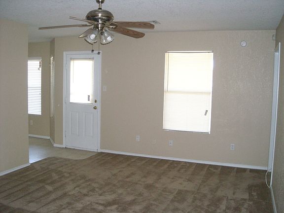 3rd image of 3305 Driftwood Dr