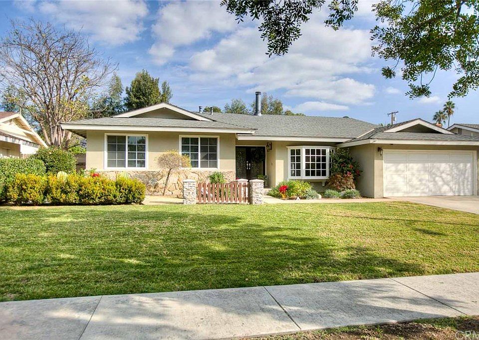 1st image of 13642 Malena Dr