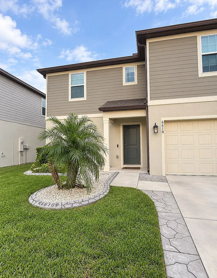 4 bed, 2894 sqft, $4,000 — Photo 2