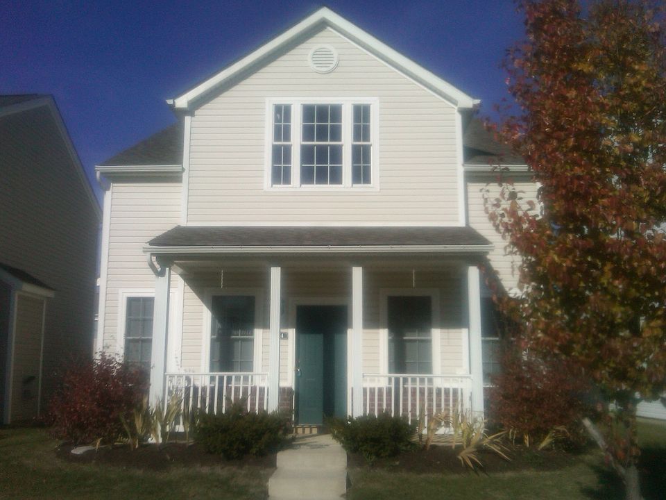 1st image of 915 Summerville Dr