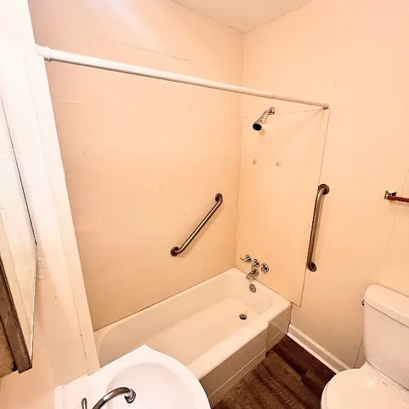 237 S 12th Ave — Photo 5