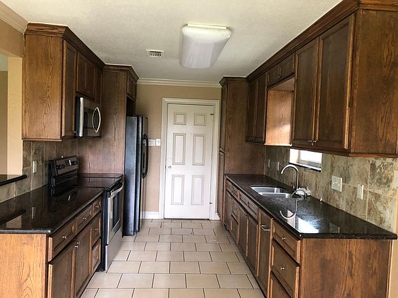 5th image of 8714 Kirkmont Dr