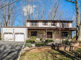 19 Van Wickle Rd, East Brunswick, NJ 08816