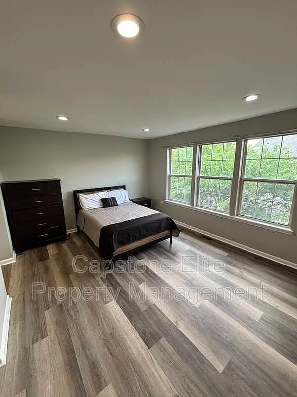 Studio, 1.0 bath, 150 sqft, $1,450 — Photo 1